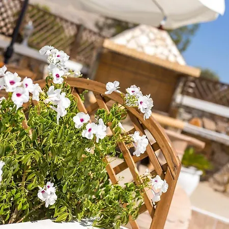 فيلة Thymoura لاردوس