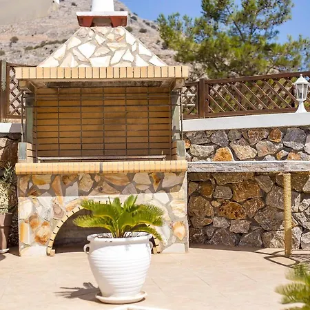 Villa Thymoura Lardos