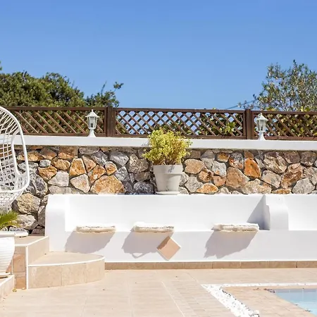 Villa Thymoura